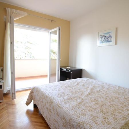 Apartment Emi Sukosan Luaran gambar