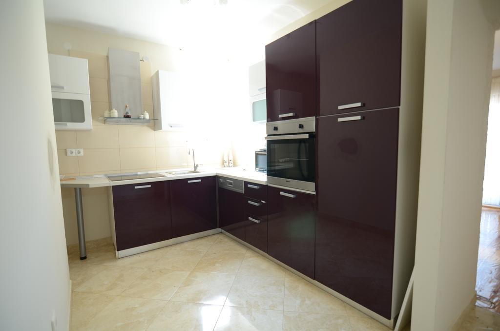 Apartment Emi Sukosan Luaran gambar