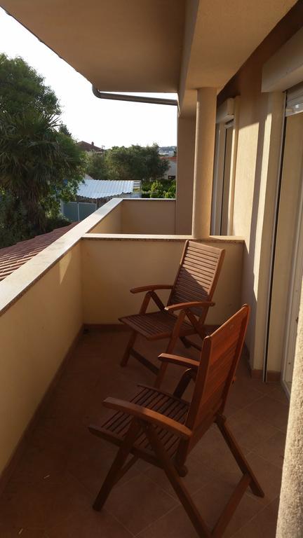 Apartment Emi Sukosan Luaran gambar
